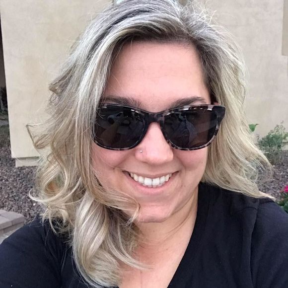 Meet your Posher, Holly - Picture 1 of 1